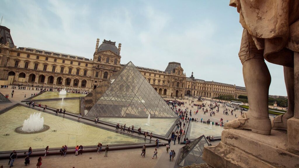 itinerary_lg_France-Paris-Louvre-Museum—IMG8970-web