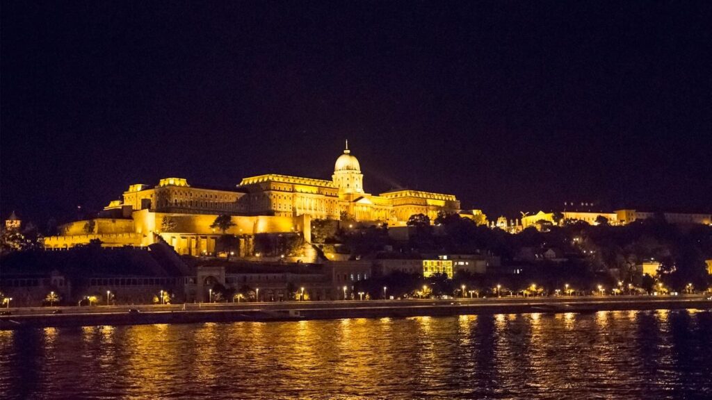 itinerary_lg_Hungary-Budapest-Buda-Castle-Buidling-Night-Shereen-Mroueh-2014-MG4722-Lg-RGB-web